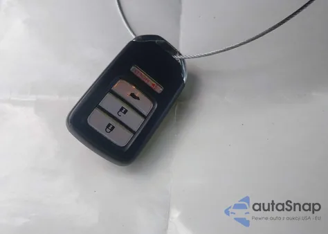 2016 Honda Pilot Touring z USA, uszkodzony, nr VIN 5FNYF6H91GB015643